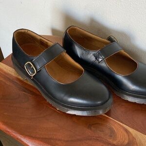 doc Martens leather indica Mary Jane flats
